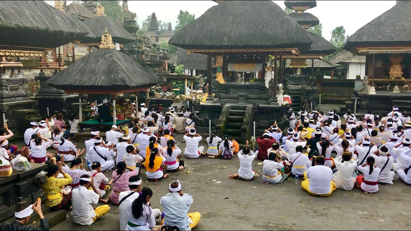 Hindoeïstiche ceremonie in de Pura Besakih Hindoeïstiche ceremonie in de Pura Besakih